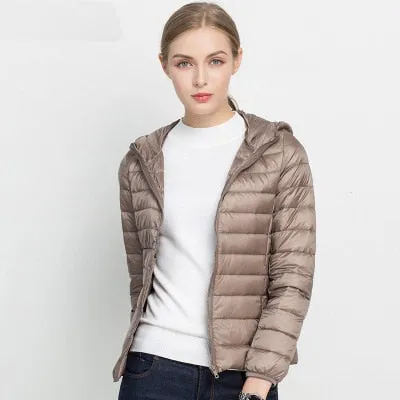 2018 New Women Winter Jacket Ultra Light White Duck Down Jacket Fashion Warm Slim Hooded Down Coat for Women Portable Overcoat