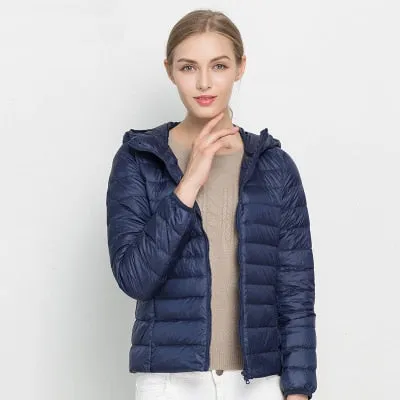 2018 New Women Winter Jacket Ultra Light White Duck Down Jacket Fashion Warm Slim Hooded Down Coat for Women Portable Overcoat