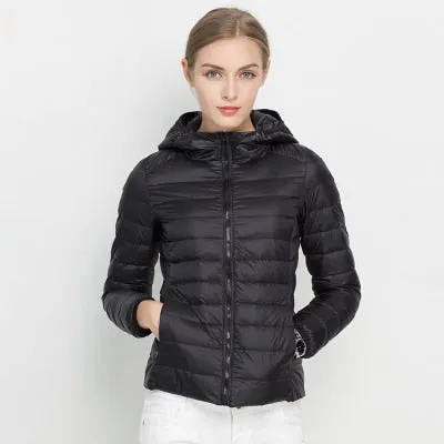 2018 New Women Winter Jacket Ultra Light White Duck Down Jacket Fashion Warm Slim Hooded Down Coat for Women Portable Overcoat