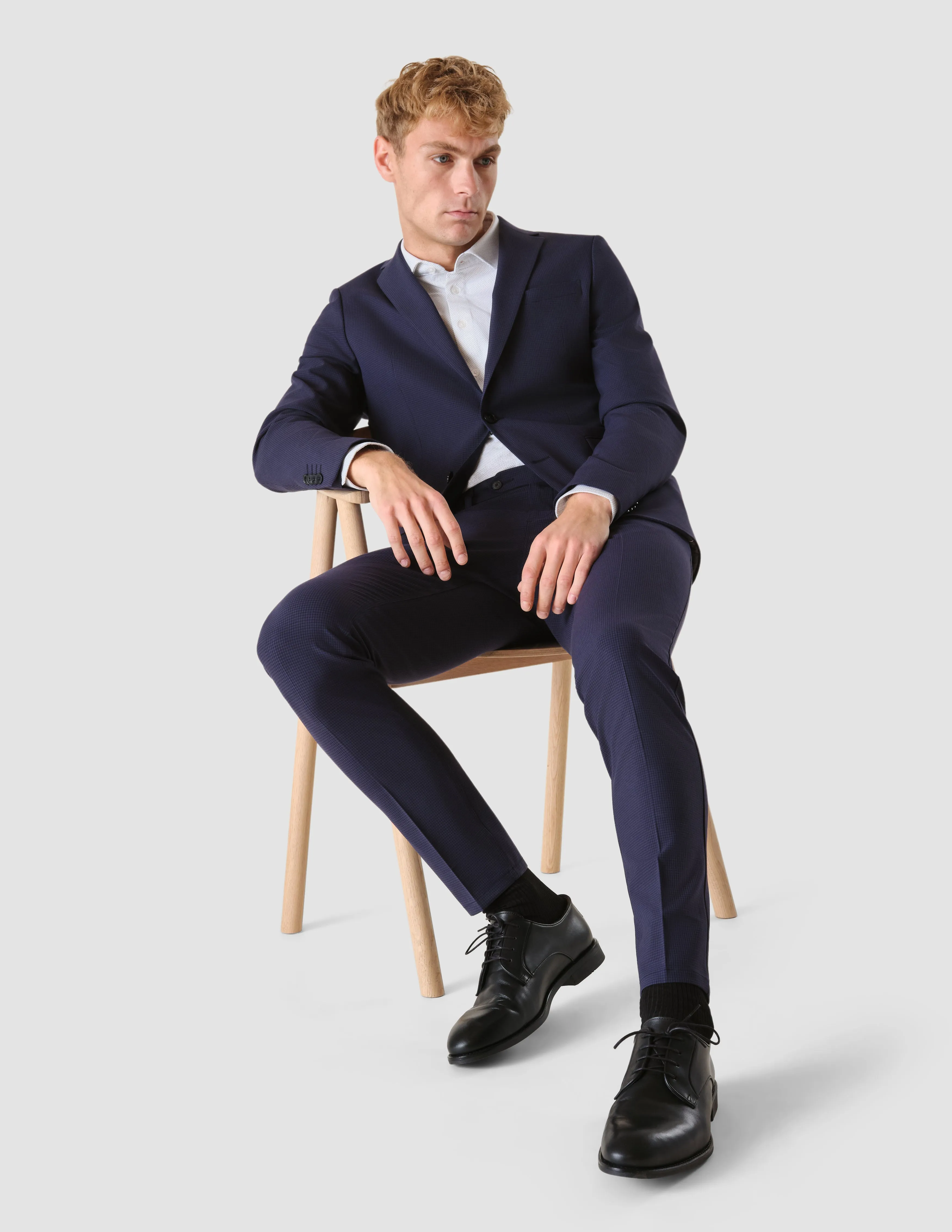 Essential Suit Bristol Blue