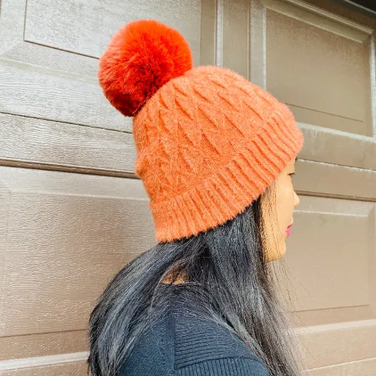 Faux Fur Lined Pom Pom Winter Beanie/Hat