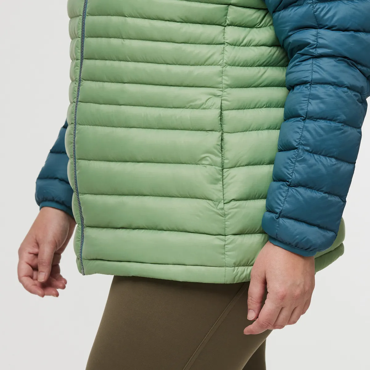 Fuego Hooded Down Jacket - Women's