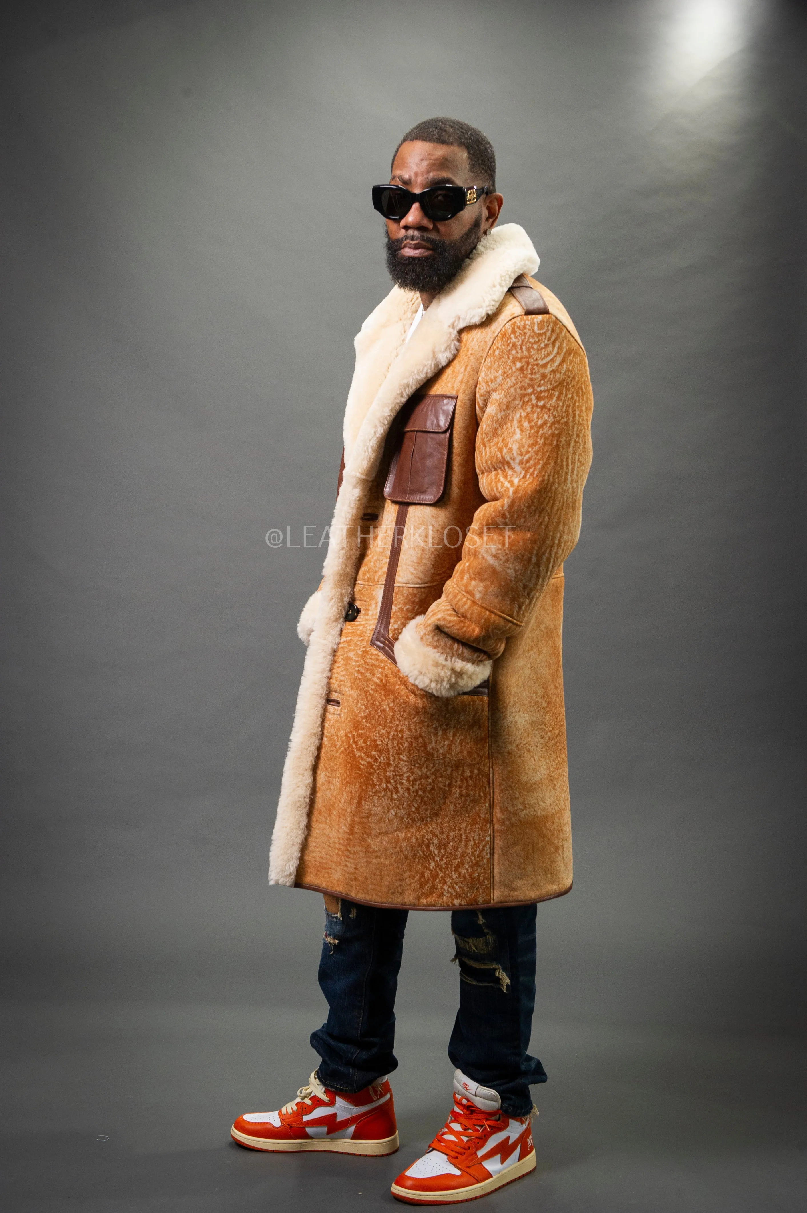 Men's Hunter Sheepskin Shearling Coat [Distressed]