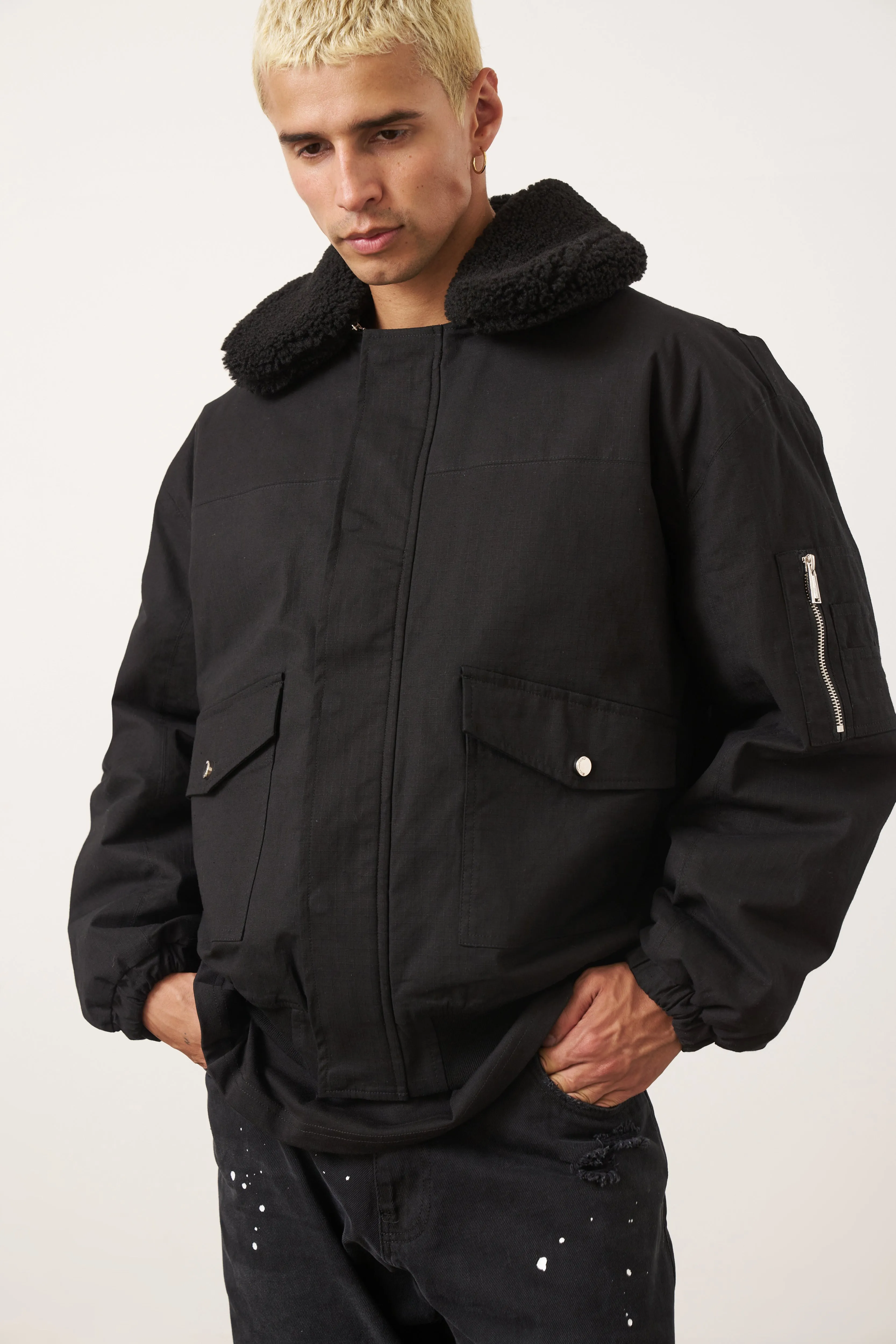 OVERSIZED BORG DETAIL BOMBER JACKET - BLACK